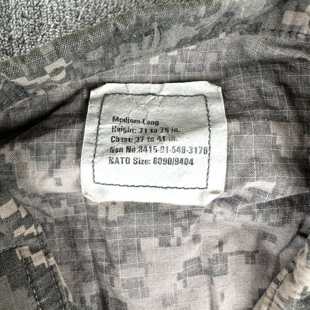 US Army Combat Uniform ACU Top Shirt Jacket Digital Camo Medium Long - Picture 2 of 7